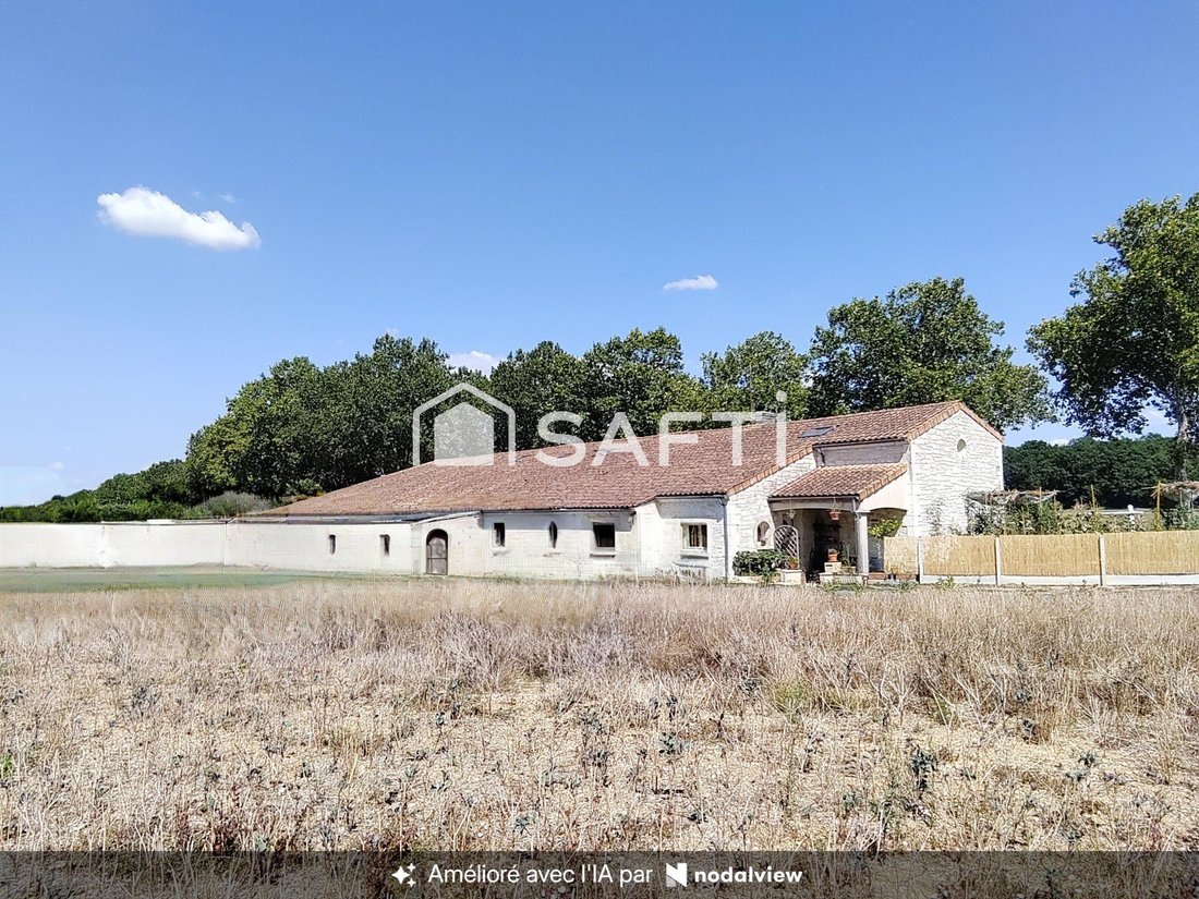 House in Mosnac, Nouvelle-Aquitaine, France 1 - 18667303