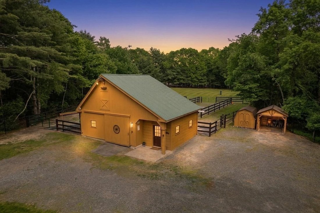 House in Lakeville, Massachusetts, United States 2 - 18050215