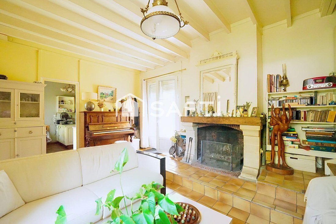House in Fontenay-sous-Bois, Ile-de-France, France 2 - 18210695