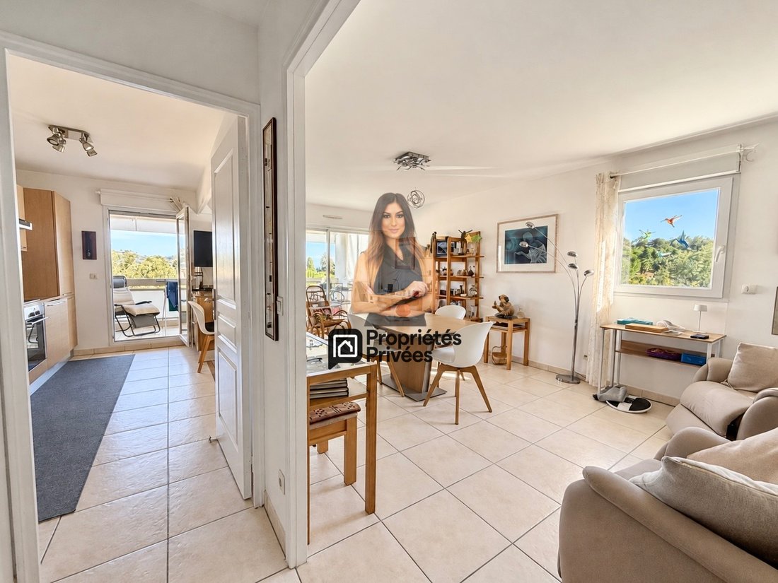 Apartment in Croix des Gardes, Cannes, France 4 - 18904819