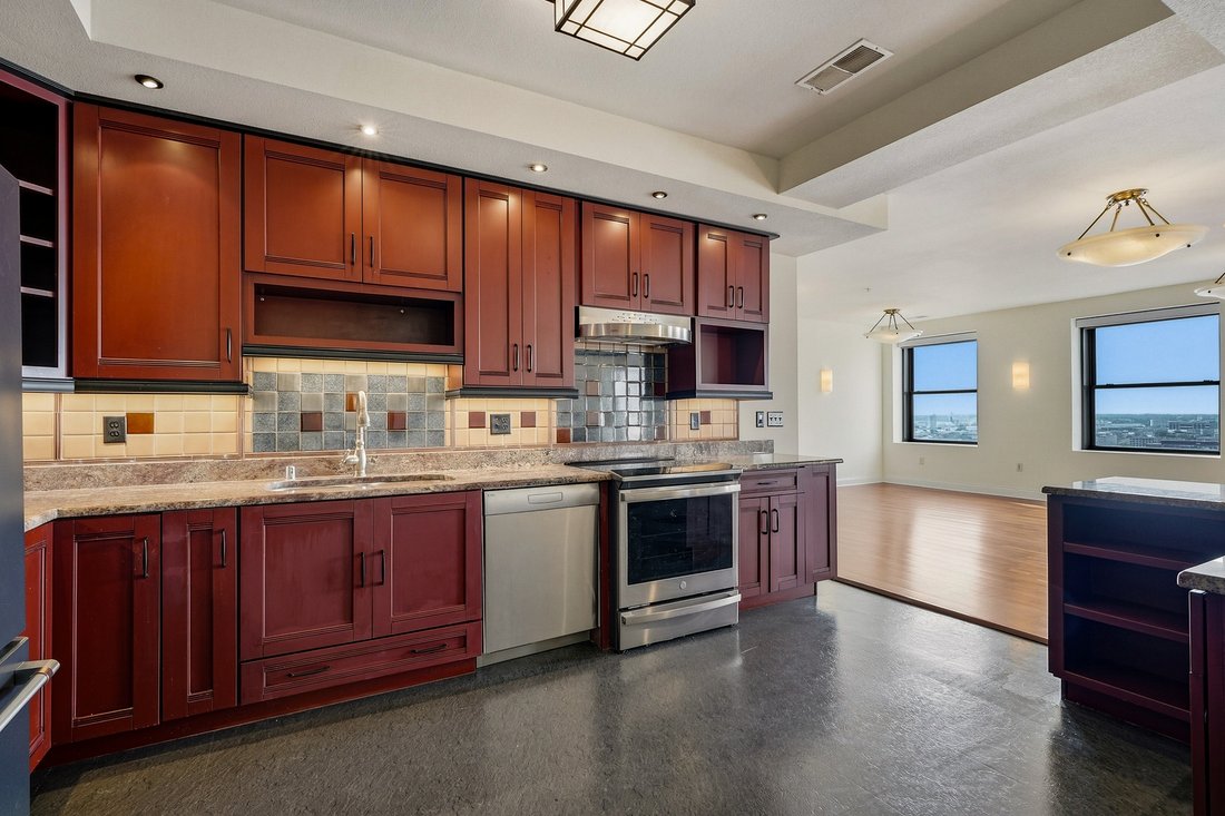Condo in Milwaukee, Wisconsin, United States 3 - 18905022