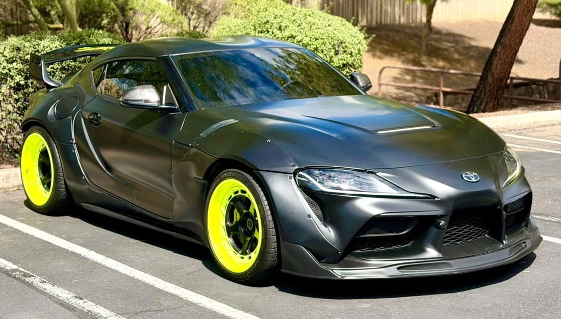 Coupe in Phoenix, AZ, United States 1 - 18800393