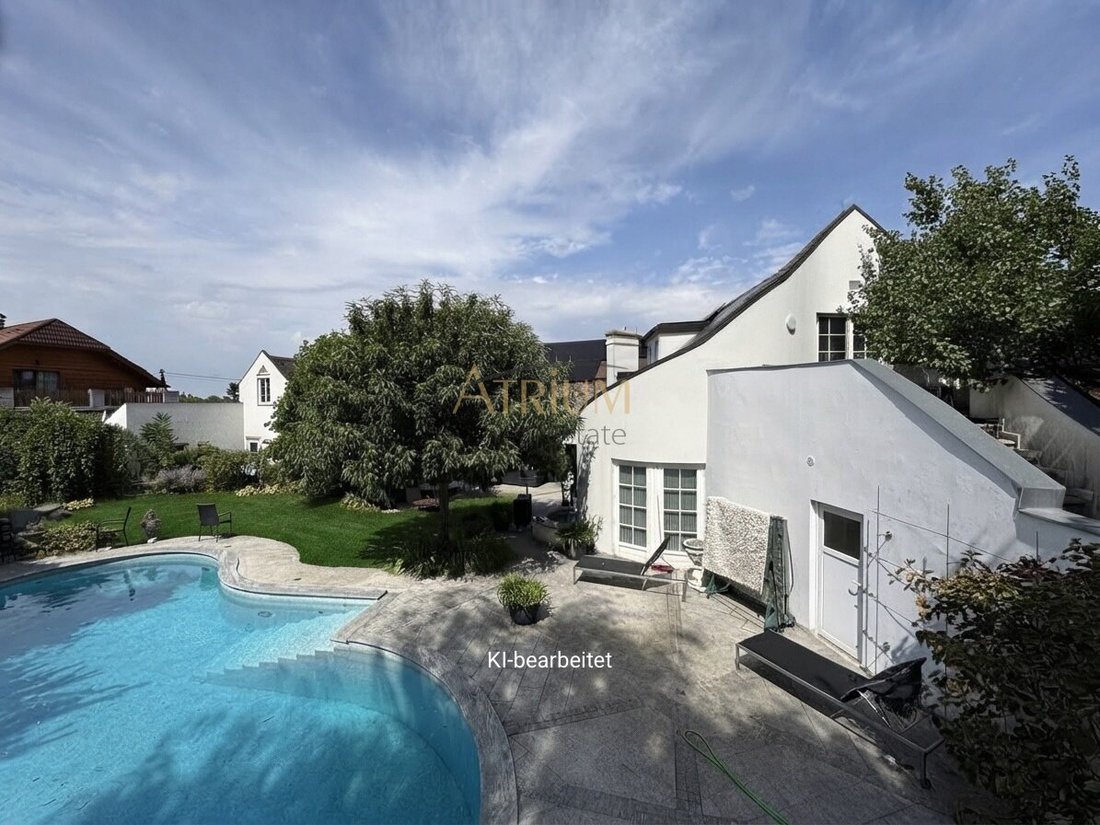 Villa in Zeiselmauer-Wolfpassing, Lower Austria, Austria 2 - 18679468