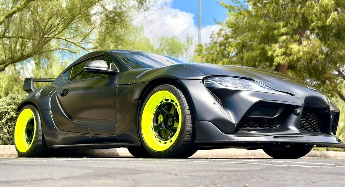 Coupe in Phoenix, AZ, United States 4 - 18800393