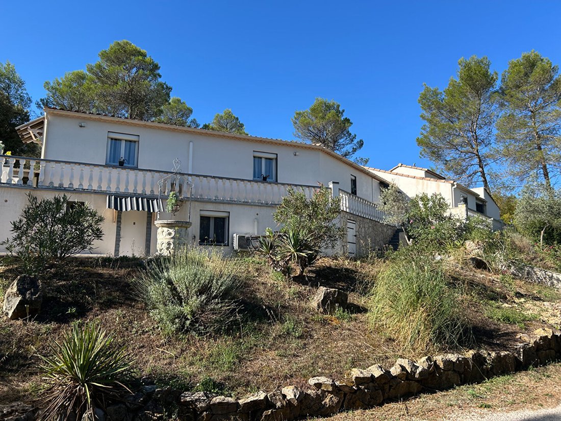 Villa in Tourves, Provence-Alpes-Côte d'Azur, France 1 - 18904832