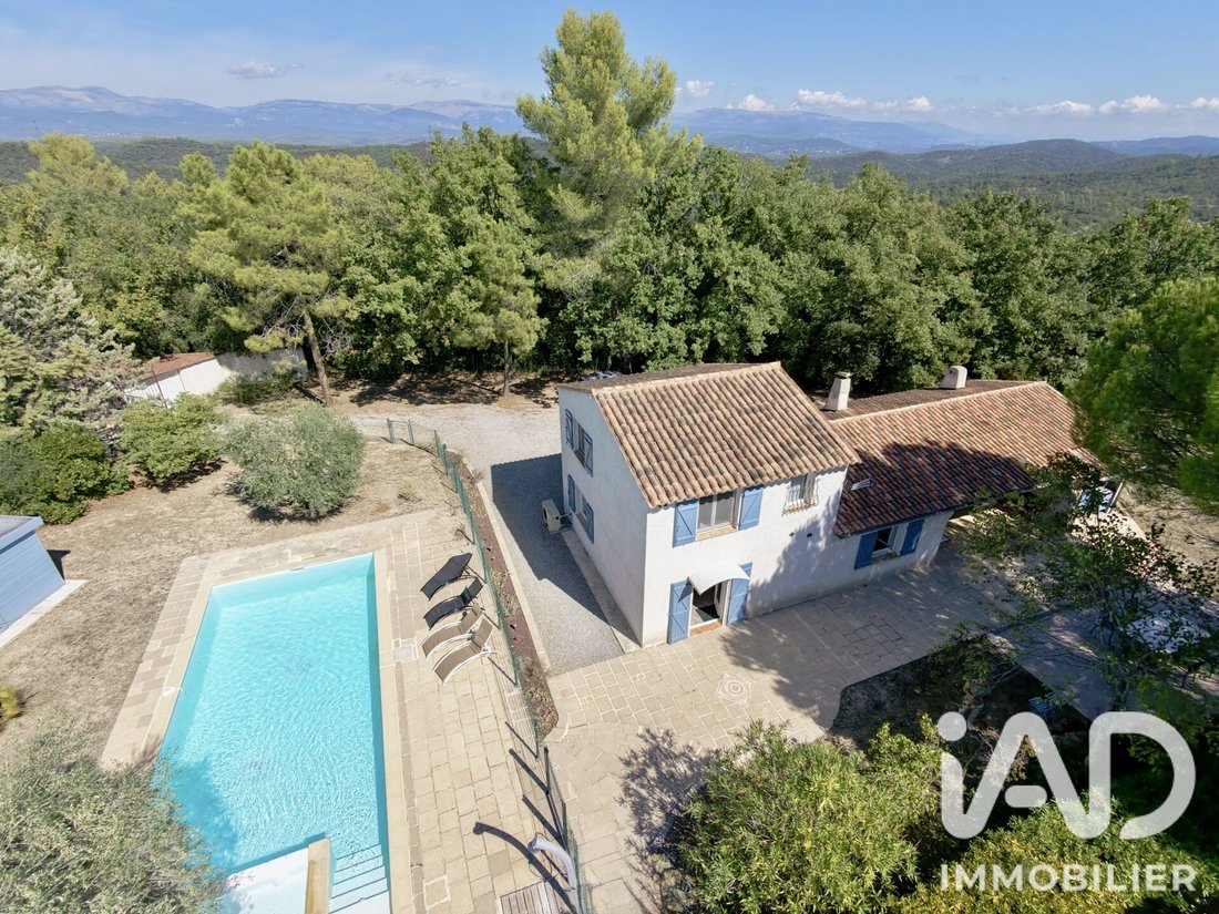 Casa en Bagnols-en-Forêt, Provenza-Alpes-Costa Azul, Francia 1 - 18414199