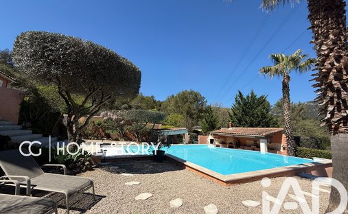 House in Signes, Provence-Alpes-Côte d'Azur, France 1
