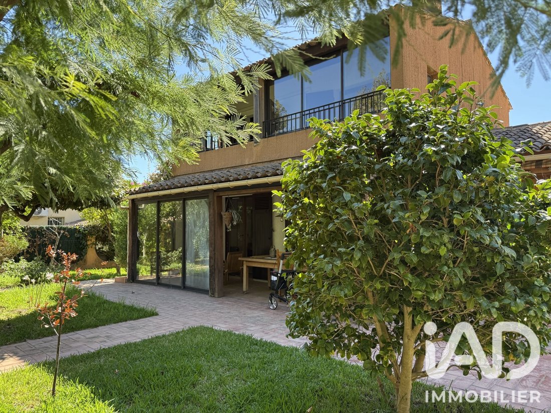 Casa en La Londe-les-Maures, Provenza-Alpes-Costa Azul, Francia 1 - 18907146