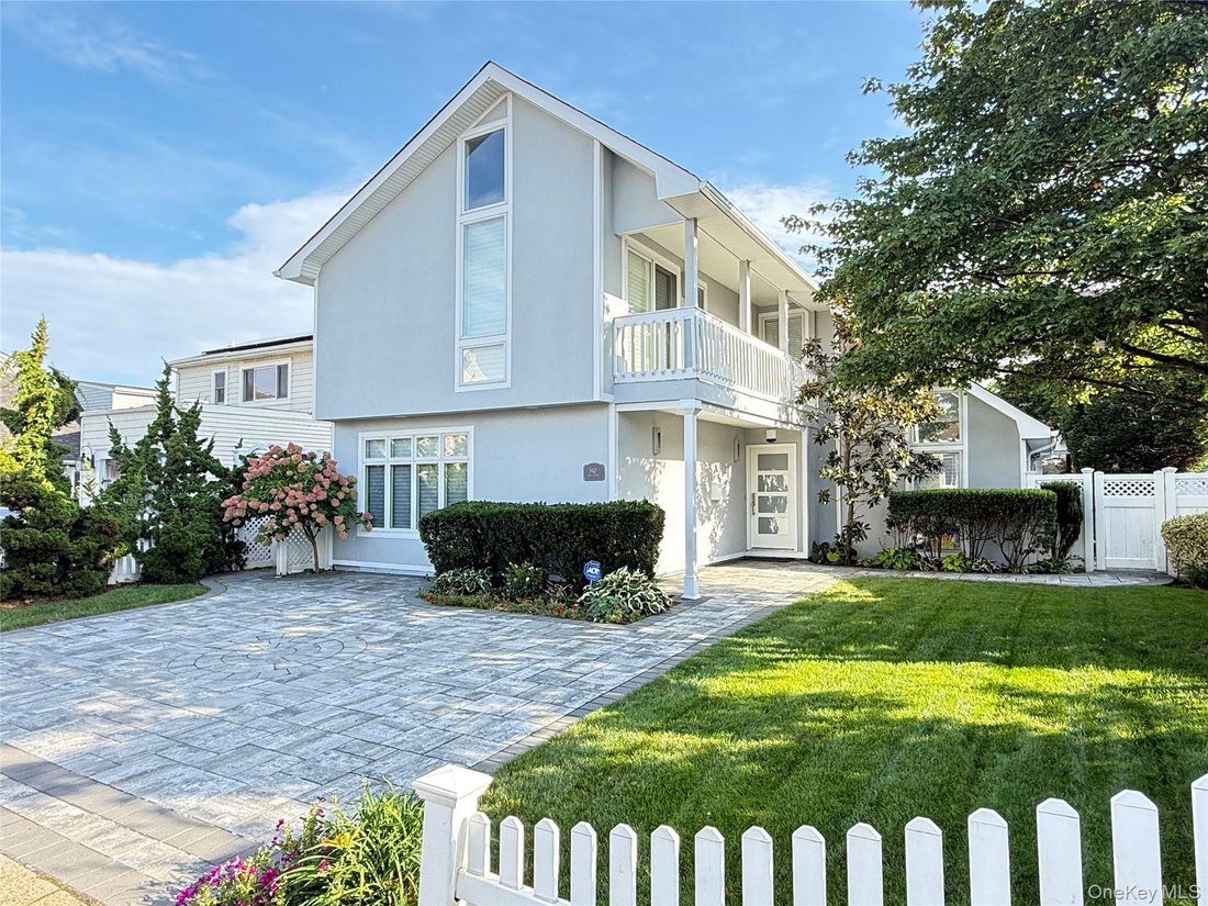 House in Long Beach, New York, United States 1 - 18905079