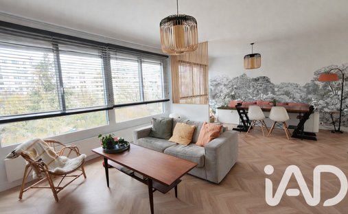 Apartment in Chemins des Vignes, Issy-les-Moulineaux, France 1