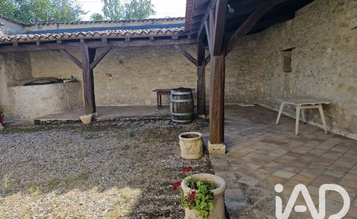 House in Gensac, Nouvelle-Aquitaine, France 1