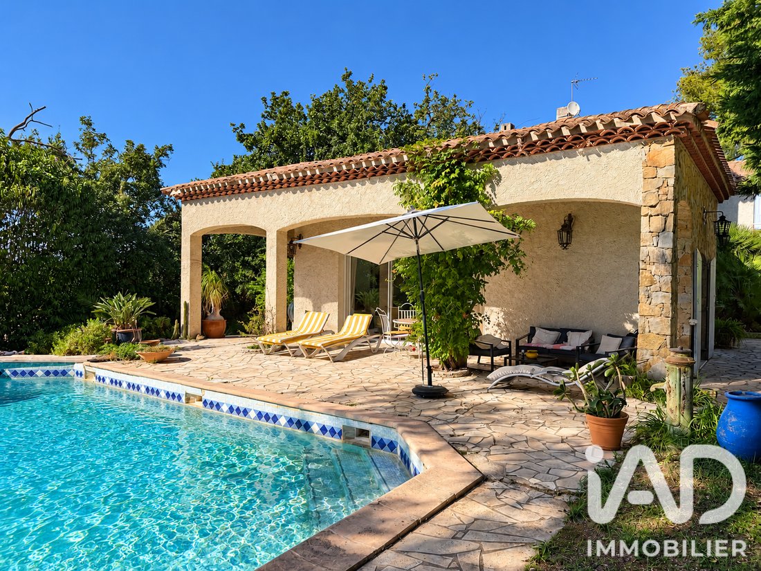 House in Hyeres, Provence-Alpes-Côte d'Azur, France 1 - 18907378