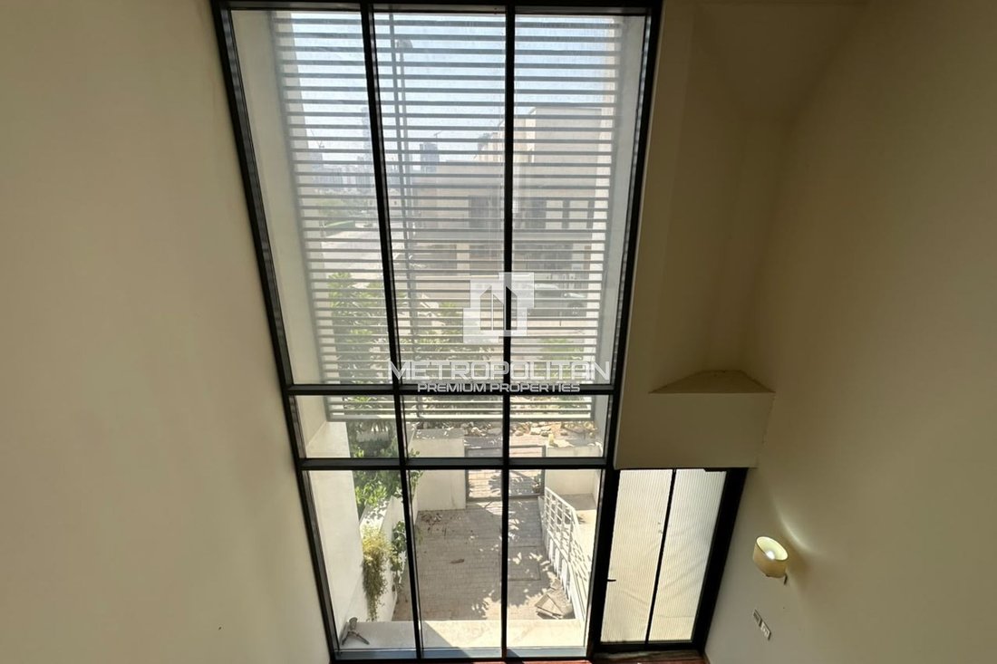 Townhouse in JVC / Jumeirah Village Circle, Dubai, United Arab Emirates 5 - 18616280