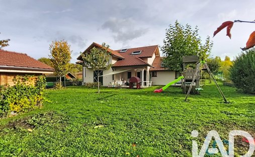 Haus in Larringes, Auvergne-Rhone-Alpen, Frankreich 1
