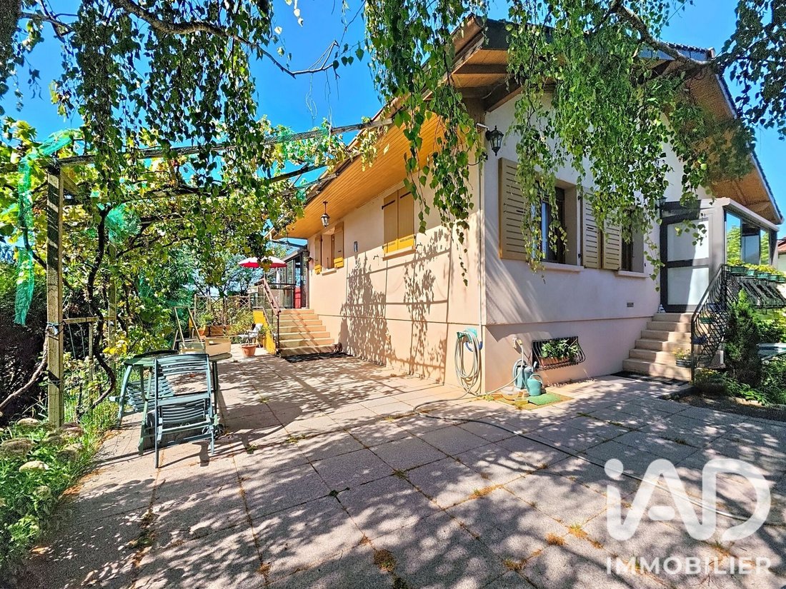 House in Cranves-Sales, Auvergne-Rhône-Alpes, France 1 - 18907524