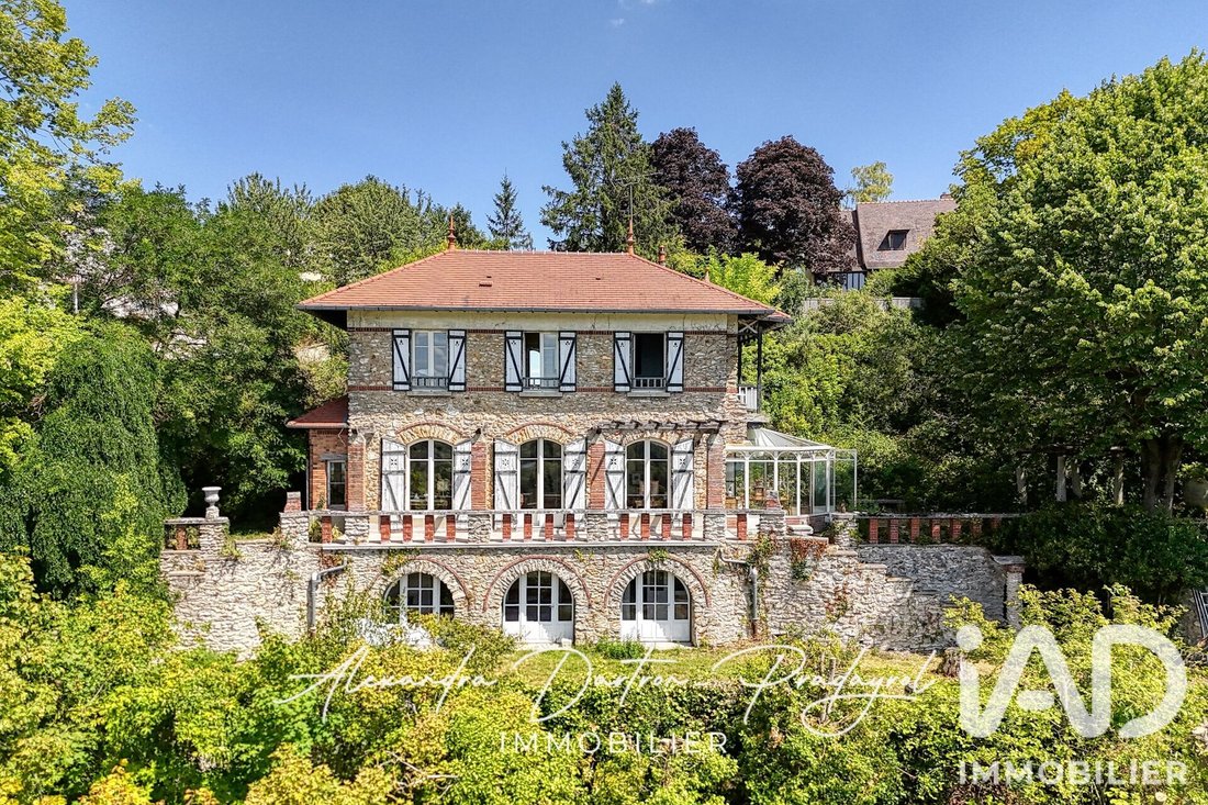 House in Vaux-sur-Seine, Ile-de-France, France 1 - 18907482