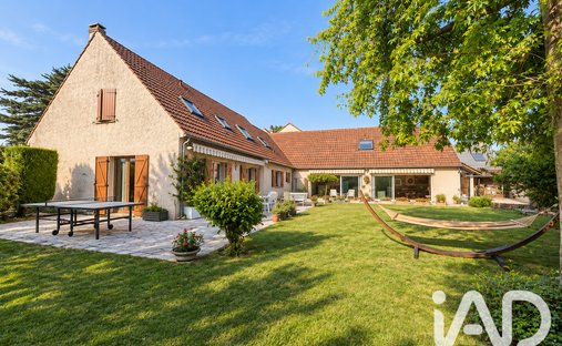 Haus in La Queue-en-Brie, Île-de-France, Frankreich 1