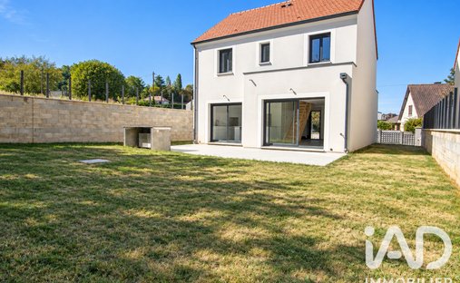 House in Montlhery, Ile-de-France, France 1