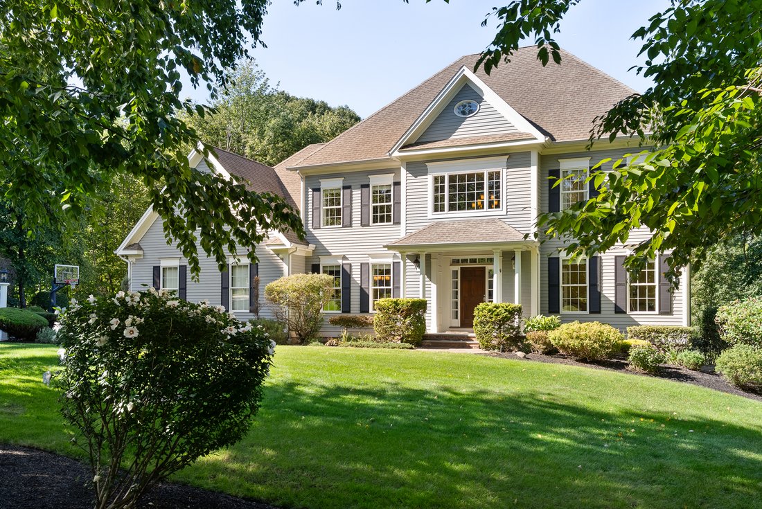 Haus in Burlington, Connecticut, Vereinigte Staaten 2 - 18905078