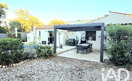 House in Ecarts, Roquebrune-sur-Argens, France 1