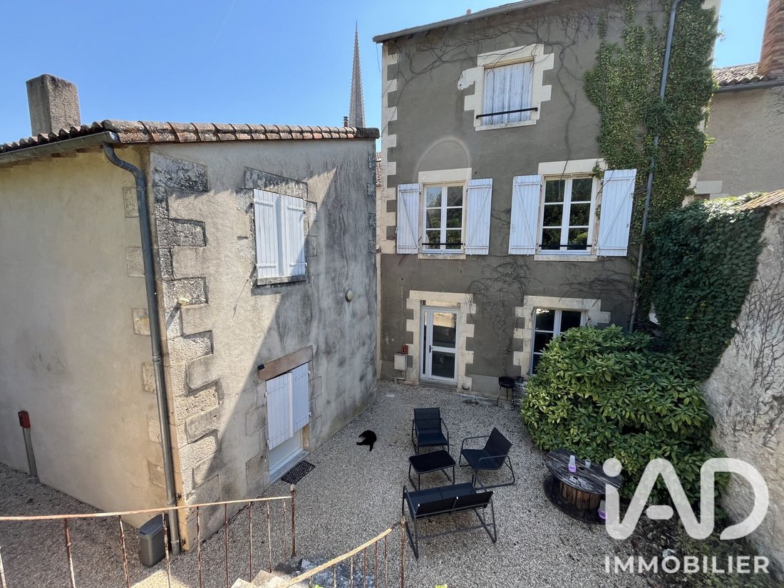 Andere in Arrondissement von Montmorillon, Neu-Aquitanien, Frankreich 1 - 18345425