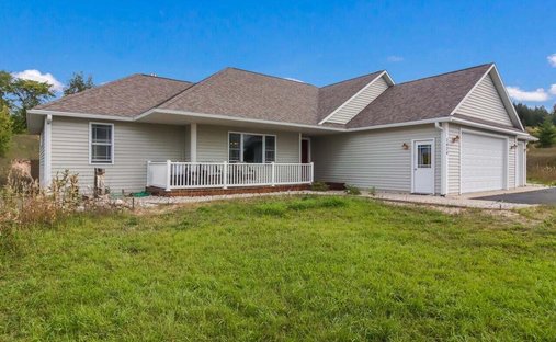 House in Traverse City, Michigan, United States 1