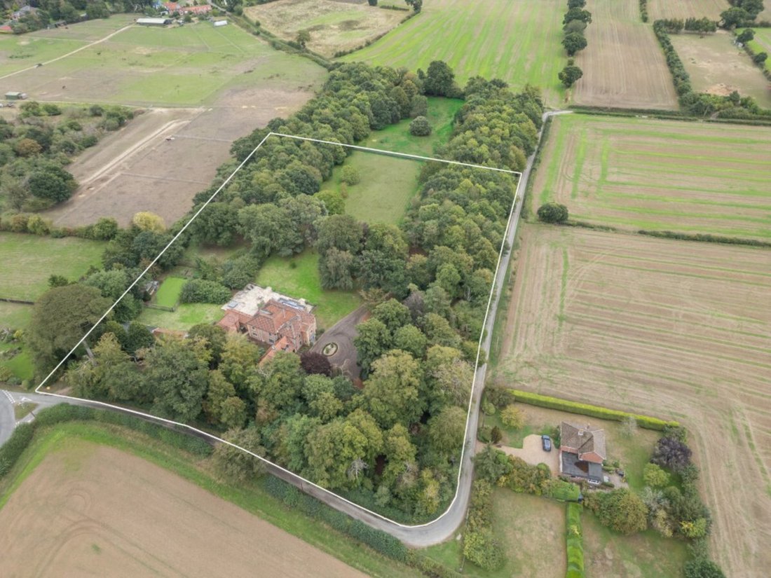 House in Norfolk, England 2 - 18913449