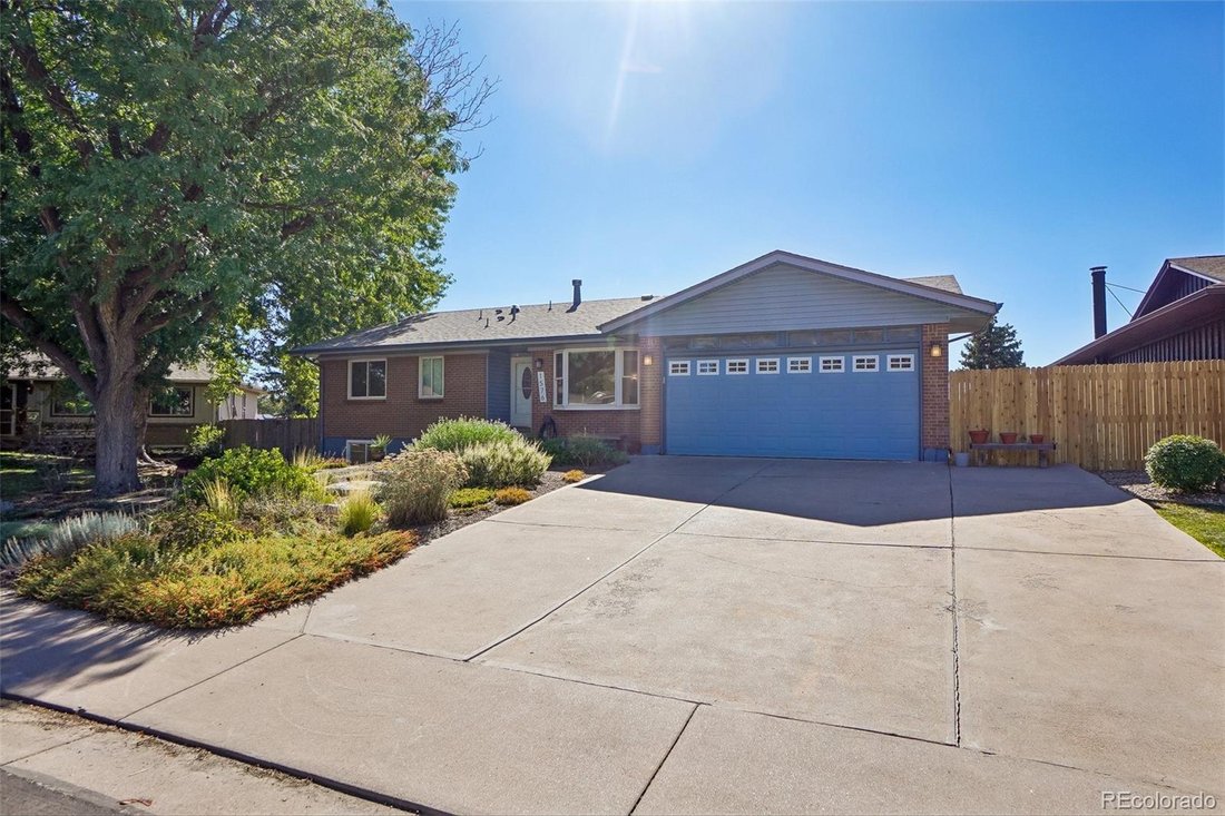 Lakewood, Colorado, United States 4 - 18908489