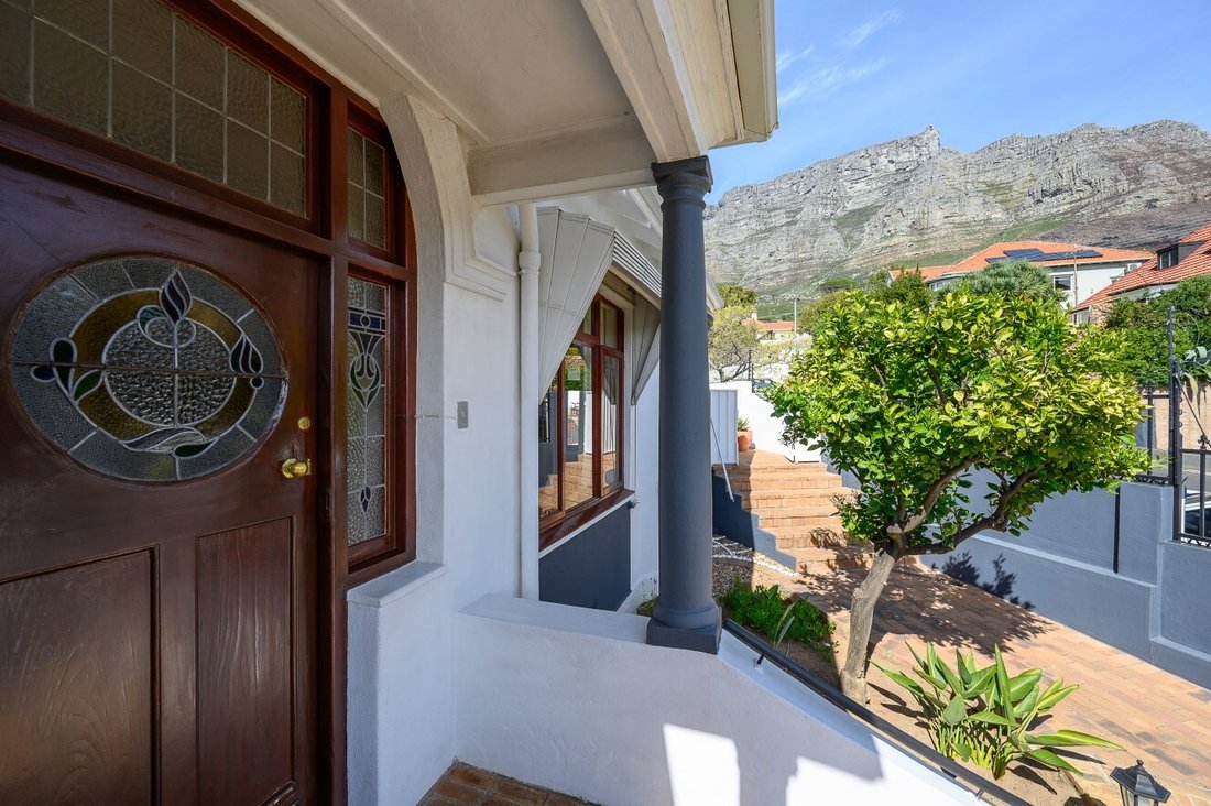 House in Oranjezicht, City Bowl, Cape Town 5 - 18908138
