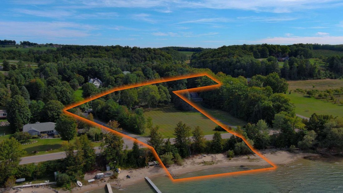 House in Traverse City, Michigan, United States 4 - 18910287