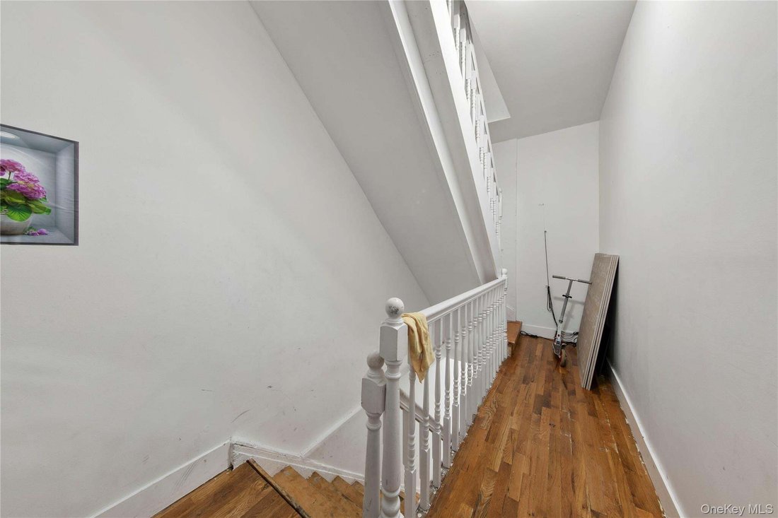 House in New York, New York, United States 4 - 18909654
