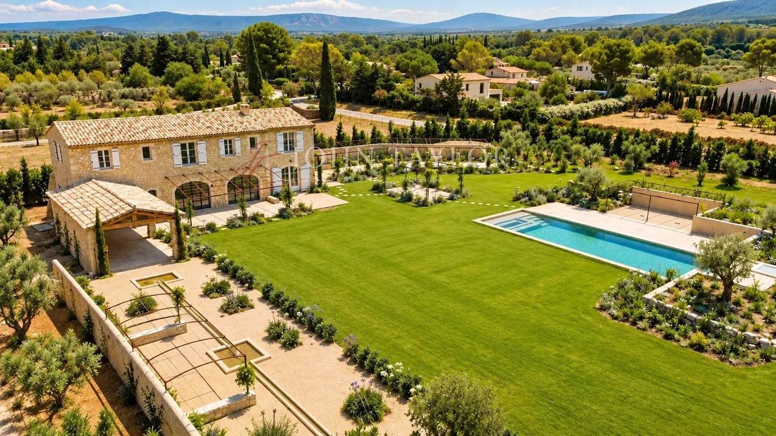 Country House in Eygalières, Provence-Alpes-Côte d'Azur, France 1 - 18549679