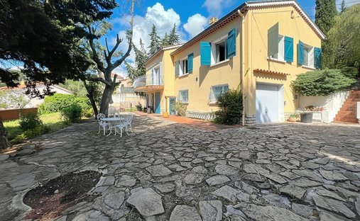 House in La Garde, Provence-Alpes-Côte d'Azur, France 1