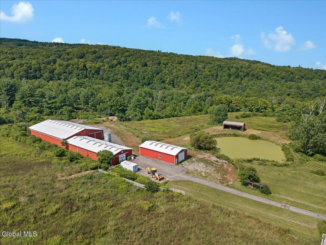 Farm Ranch in Schenectady, New York, United States 4 - 18921717