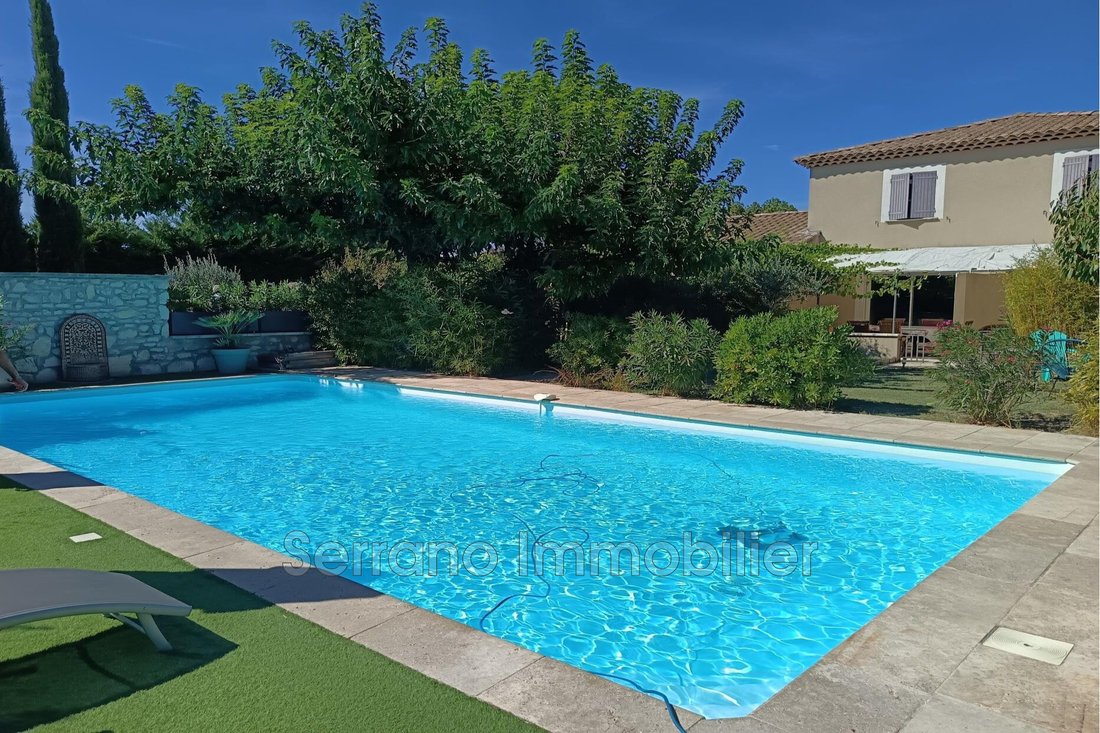 Villa en Eyragues, Provenza-Alpes-Costa Azul, Francia 1 - 18913669