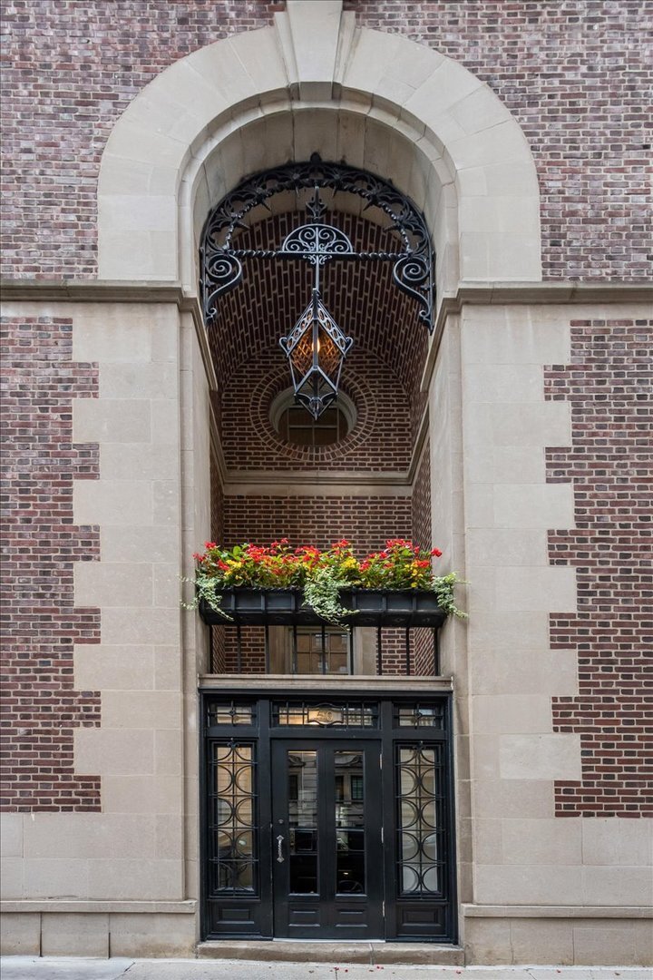 Co Op in Chicago, Illinois, United States 2 - 18914192