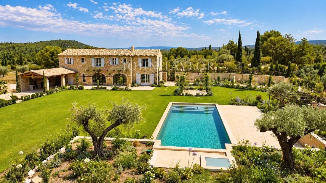Country House in Eygalières, Provence-Alpes-Côte d'Azur, France 2 - 18549679
