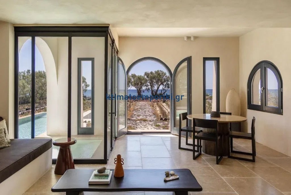 Villa in Thira, Aegean, Greece 2 - 18913172