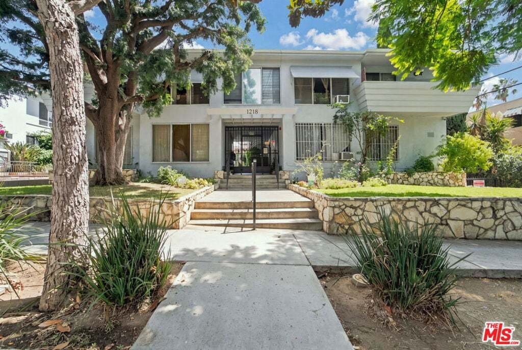 Los Angeles, California, United States 3 - 18908840
