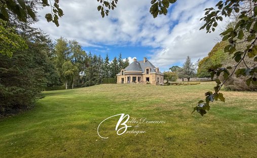 Villa in Chateaulin, Brittany, France 1