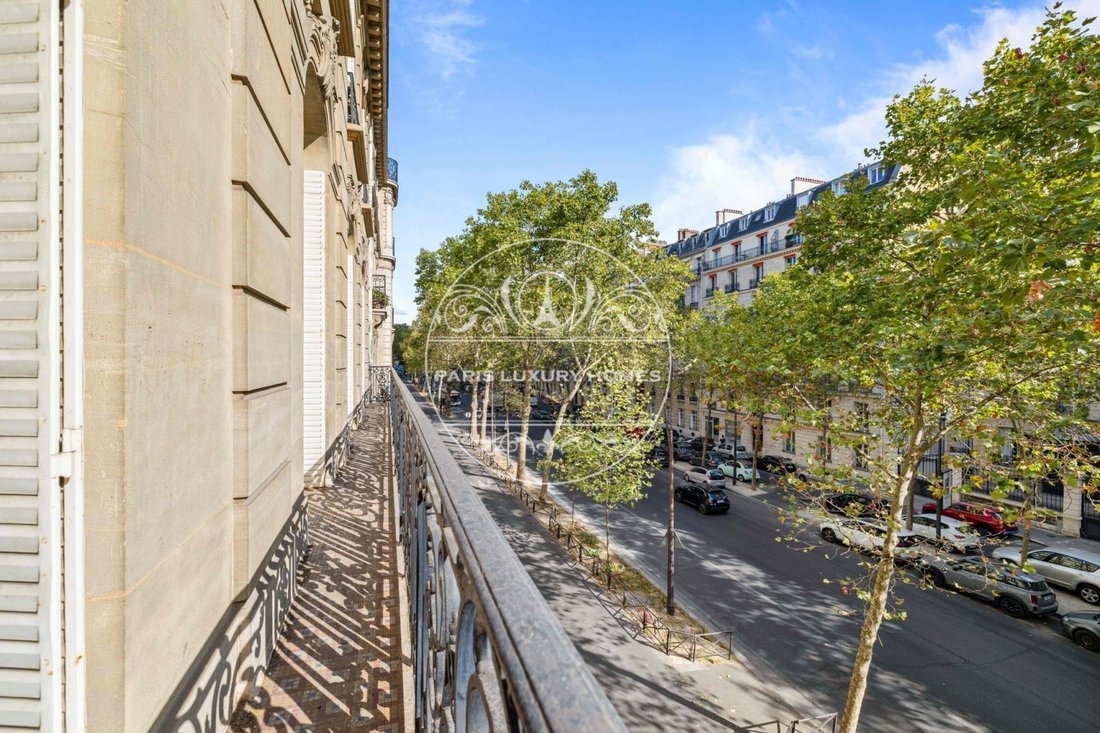 Apartment in Pereire-Malesherbes, Paris 17e Arrondissement, Paris 4 - 18911333