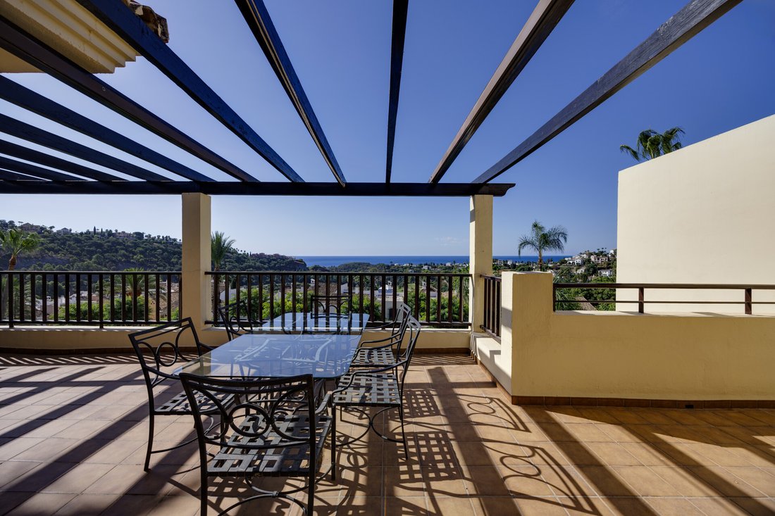 Penthouse in Benahavis, Andalusia, Spain 3 - 18906786