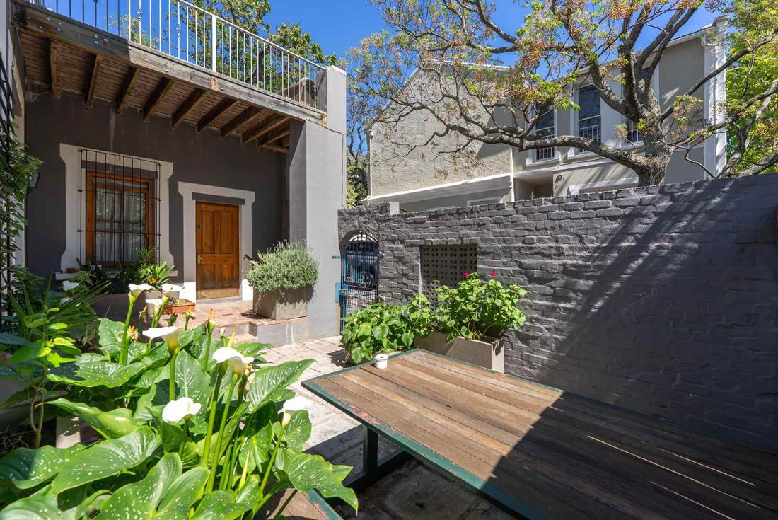 House in City Centre, City Bowl, Cape Town 4 - 18906443
