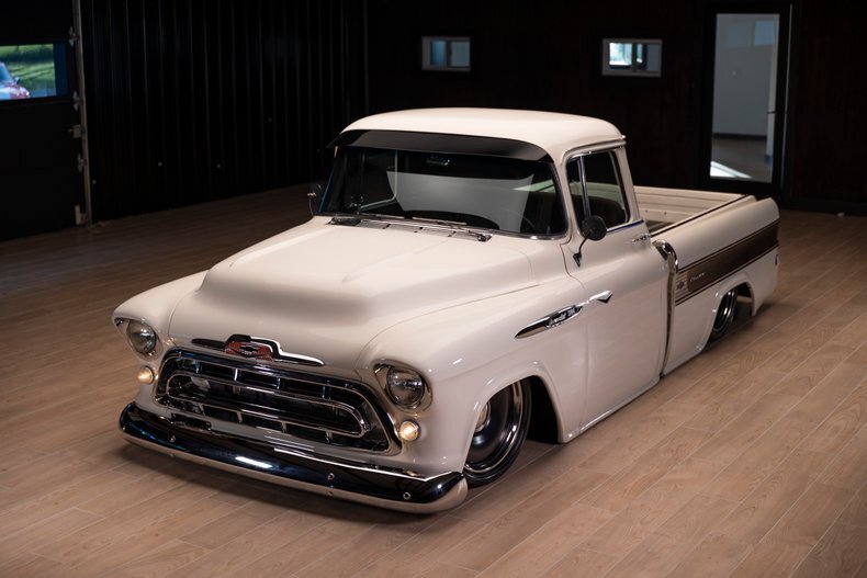 1957 Chevrolet 3100 Cameo Restomod – LSX 4L60E Porterbuilt &amp; Air Ride in Green Brook, United States 1 - 18913479