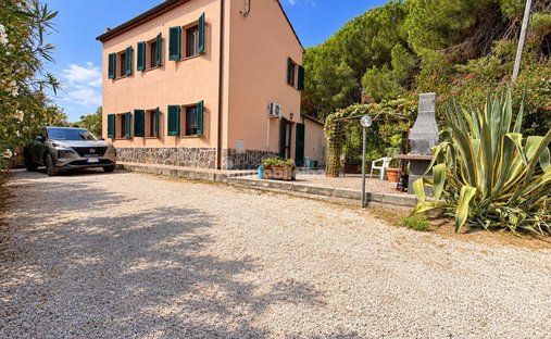 Villa in Marina di Campo, Tuscany, Italy 1