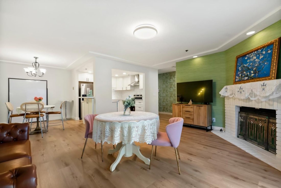 Condo in Palo Alto, California, United States 3 - 18909439