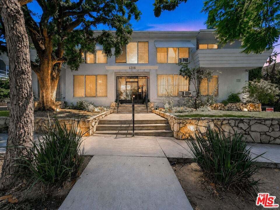 Los Angeles, California, United States 1 - 18908840