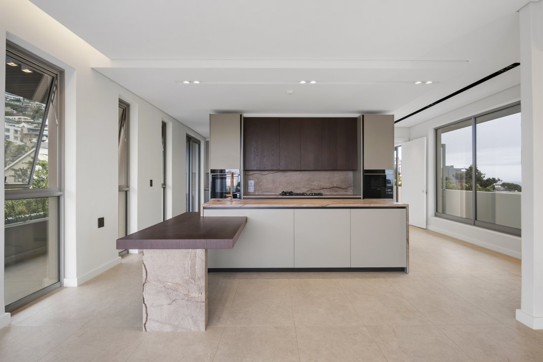 Apartment in Fresnaye, Atlantic Seaboard, Cape Town 5 - 18908133