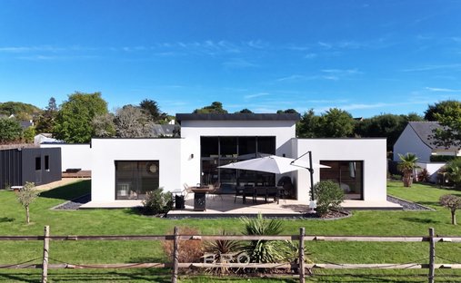 House in La Trinite-Surzur, Brittany, France 1