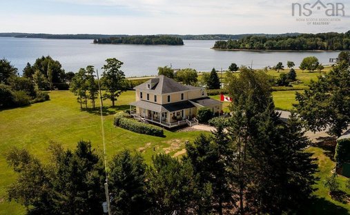 House in Indian Point, Nova Scotia, Canada 1